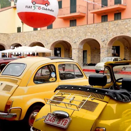 Nicoletta Willa Garlenda